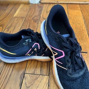 Womens sz 8.5 new balance 880